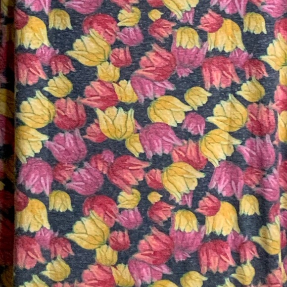 LuLa Roe Irma - Picture 5 of 7